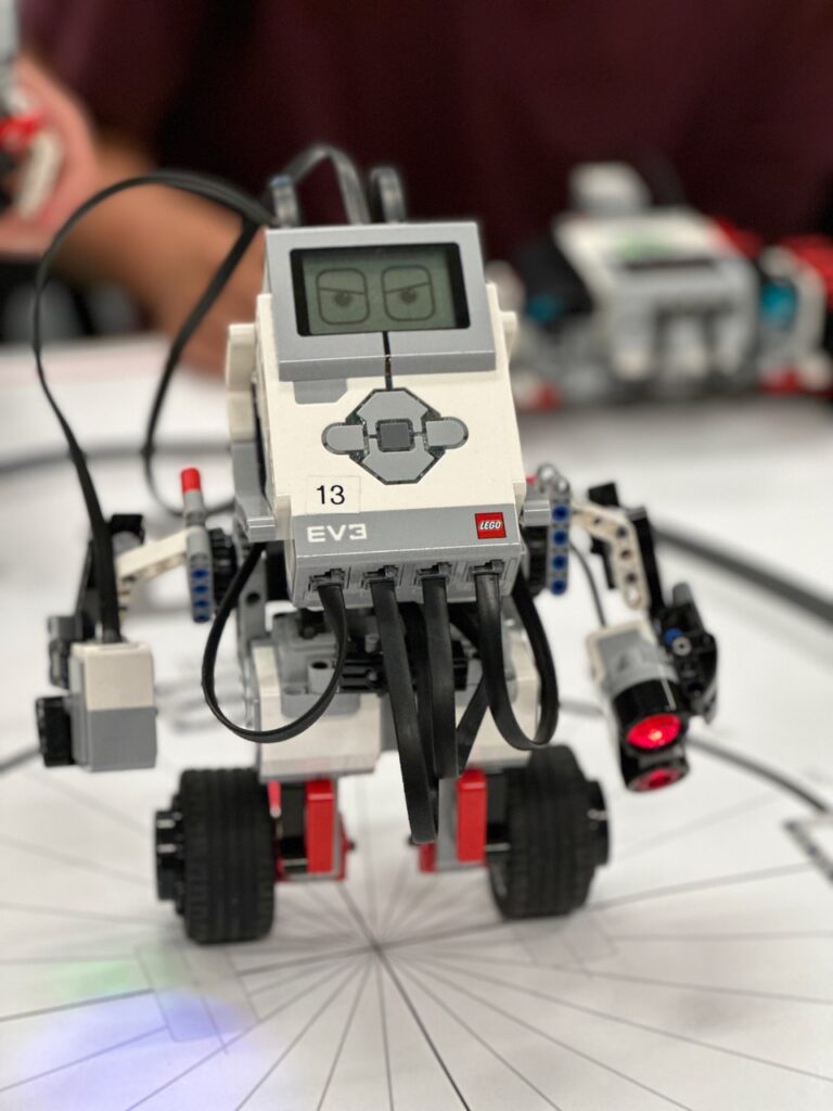 Robotik-Projekt des 9er-Technik-Kurses